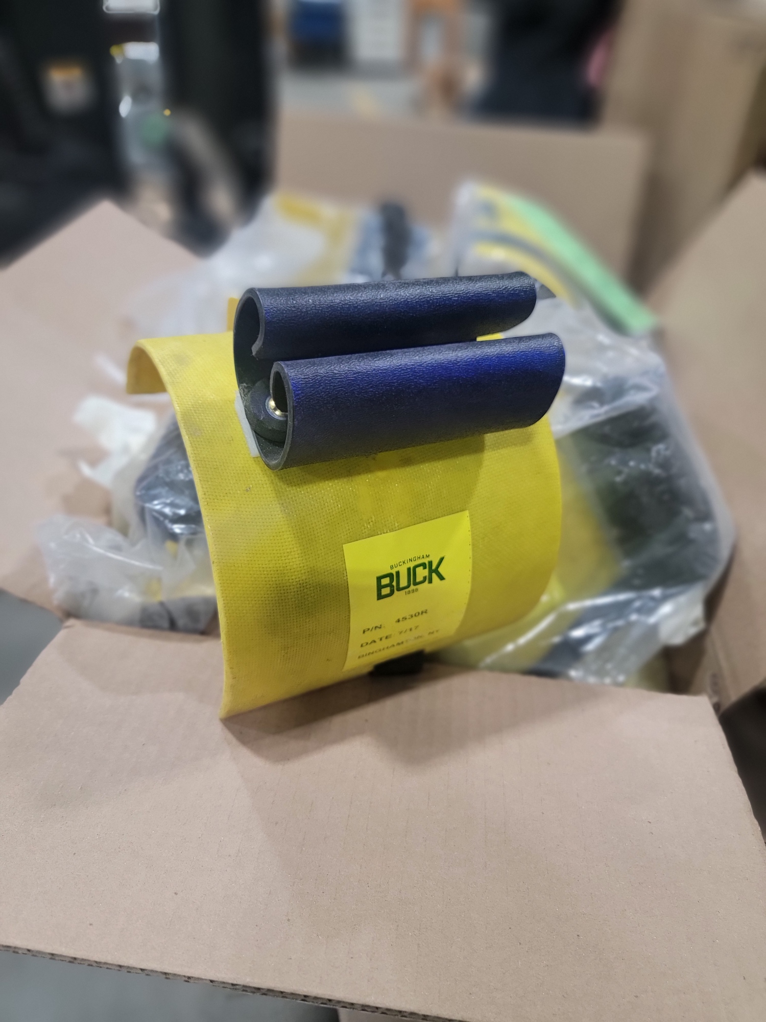 HOLDER, HDL RND BOOM HYDR PRUNER AND SAW