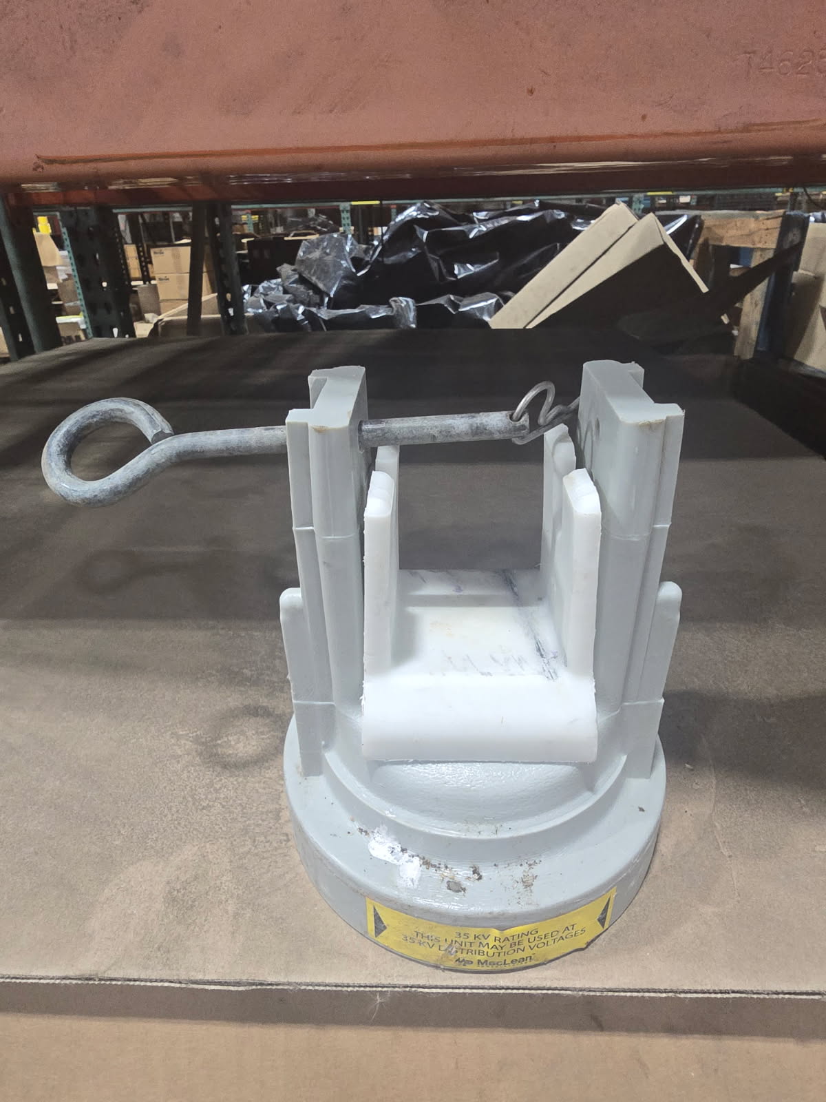 INSULATOR, PIN STRINGING W/INSR