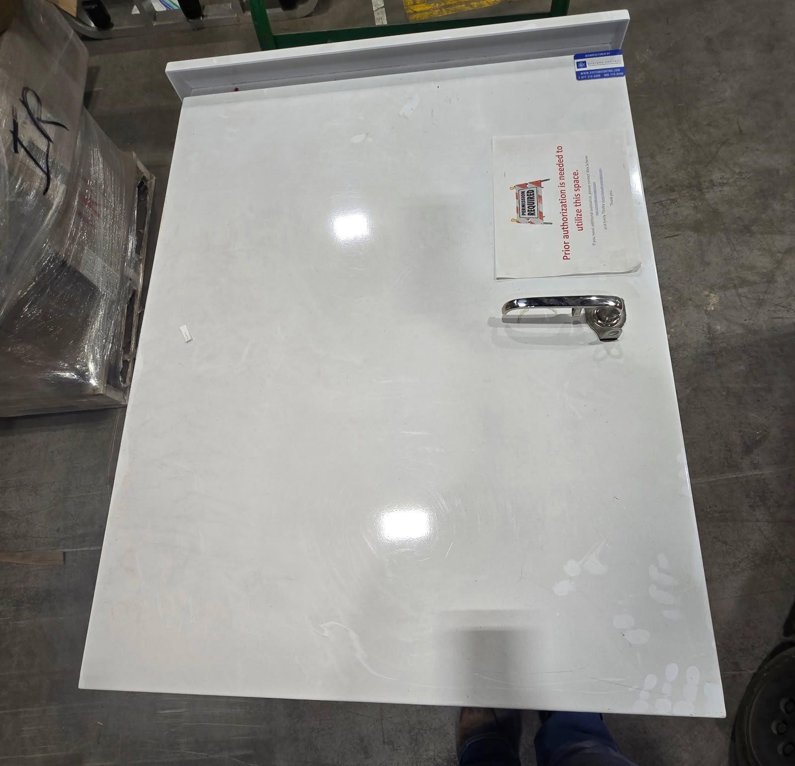 FIELD RECLOSURE WITH CABINET